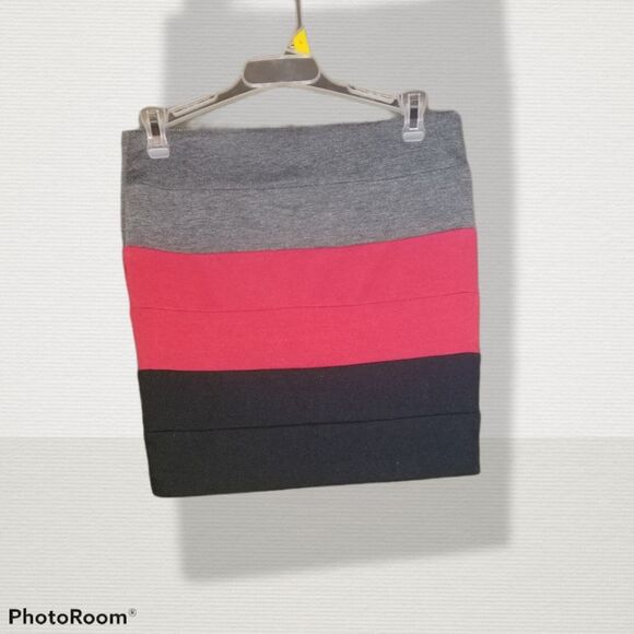 Mandee Womens small colorblock stripe mini skirt - Picture 1 of 3